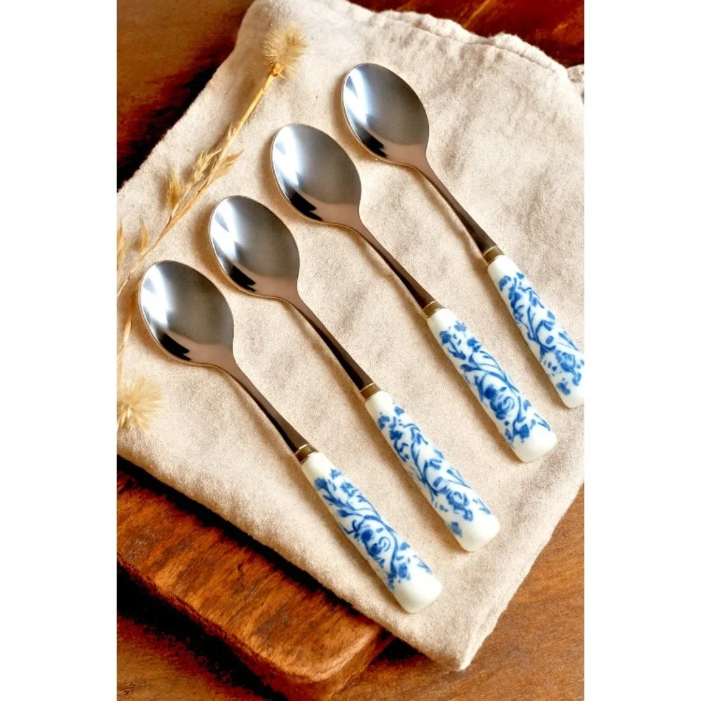 Kent Pottery Scroll Tea Spoons – Blue &‎ White Ceramic Collectible Set of 4